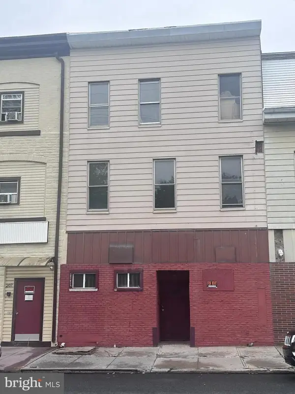 211 N 8th St, LEBANON, PA 17046