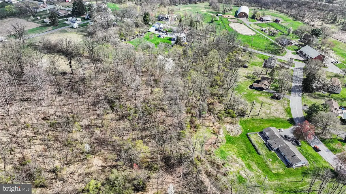 285 Mountville Dr, Lebanon, PA 17046 - #1