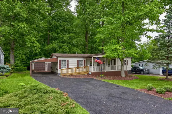 12 Poplar Drive, MANHEIM, PA 17545