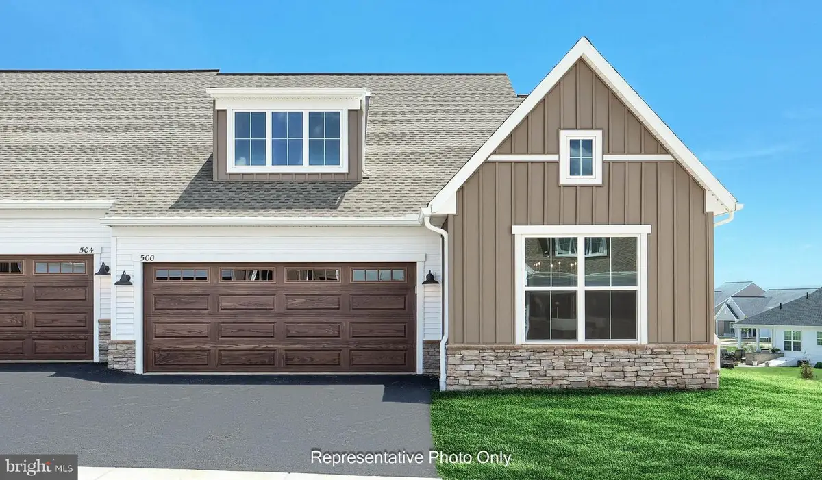 524 Stone Gate Blvd, Annville, PA 17003 - #1