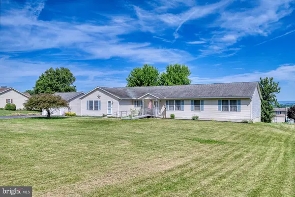 26 E Bethany Rd, NEWMANSTOWN, PA 17073