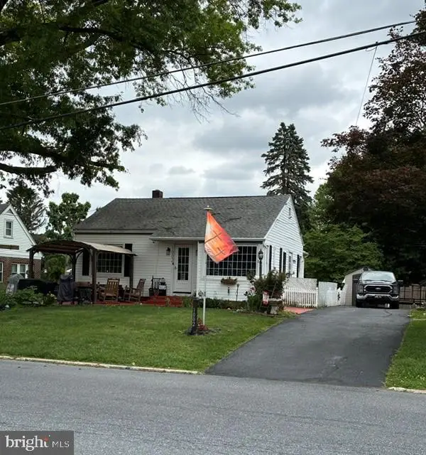 1002 Smith Ave, LEBANON, PA 17042