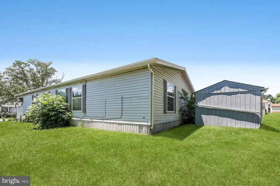 664 W Cedar St, Palmyra, PA 17078 - #3