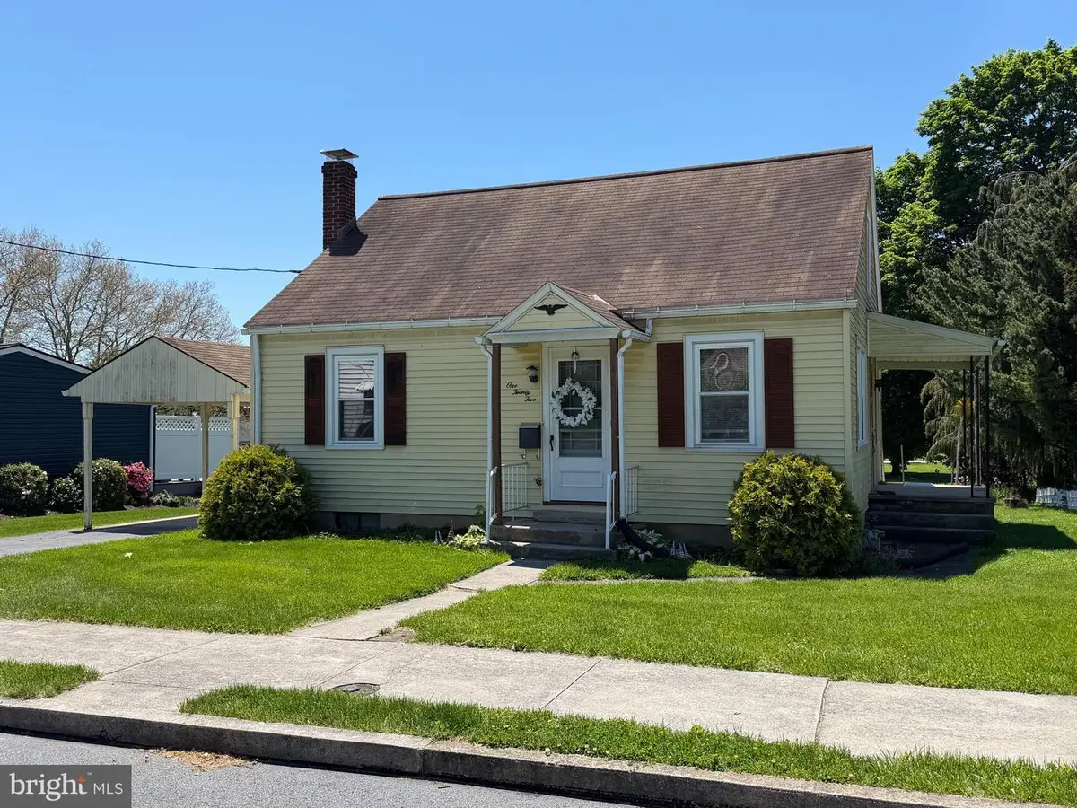 125 S Windsor Ave, Palmyra, PA 17078 - #1