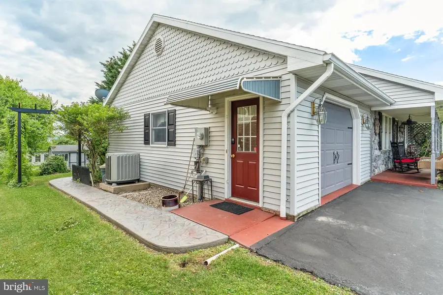 1118 Garden Ave, Lebanon, PA 17046 - #2