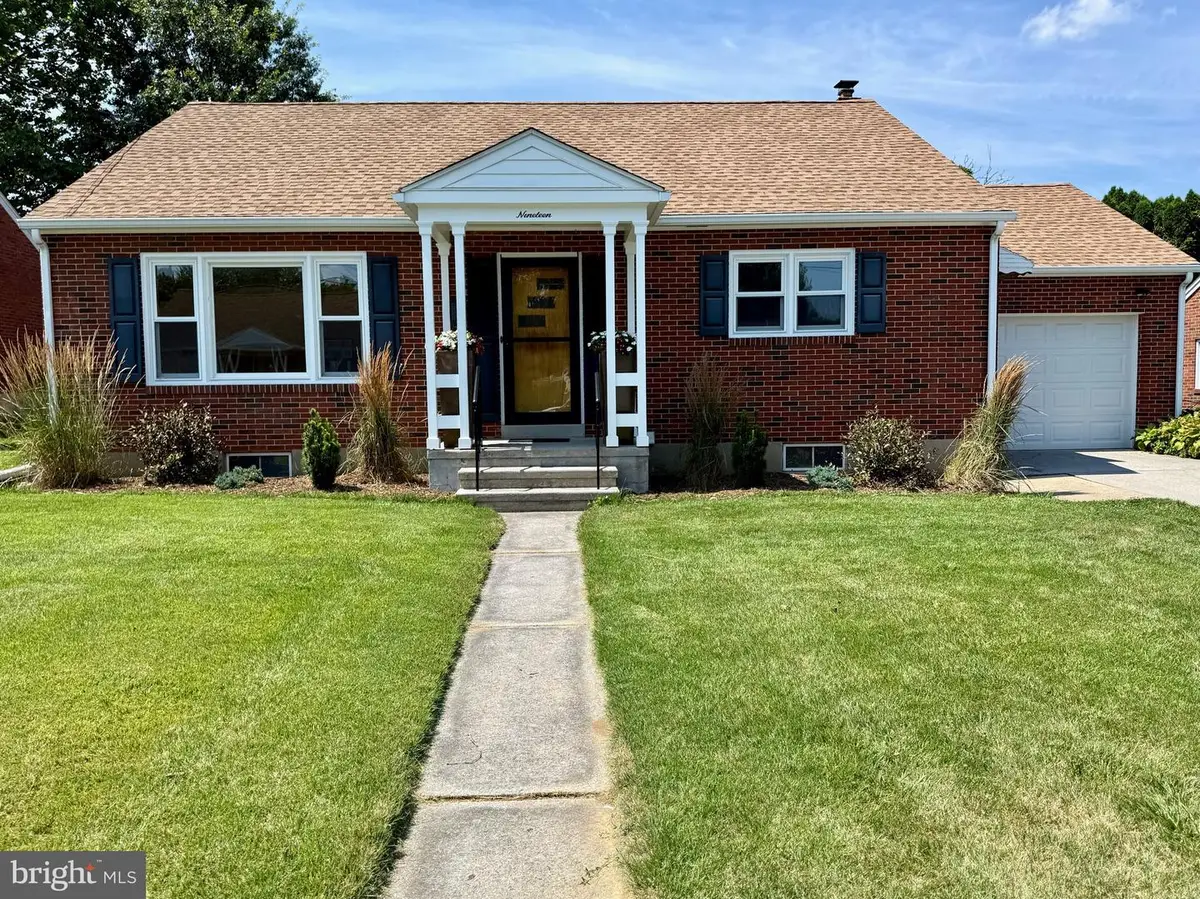 19 Pine Ave, Lebanon, PA 17042 - #1