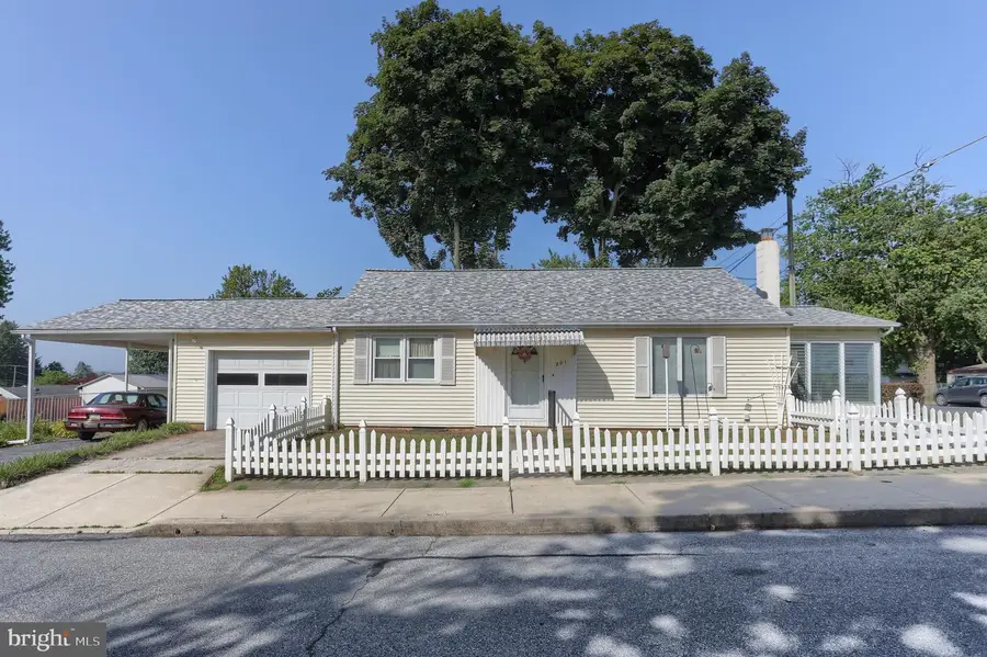201 S Hetrick Ave, Palmyra, PA 17078 - #2
