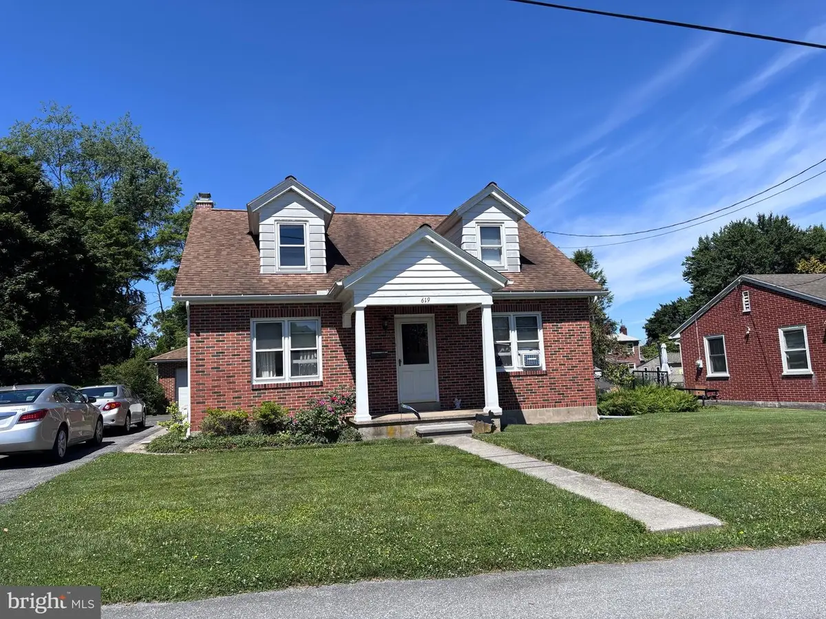 619 Renova Ave, Lebanon, PA 17042 - #1
