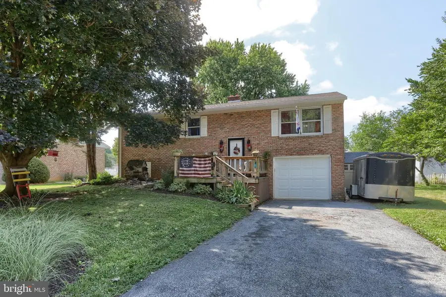 1411 Esther Dr, Lebanon, PA 17042 - #2