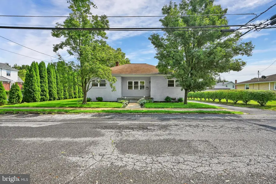66 N Saylor St, Annville, PA 17003 - #2