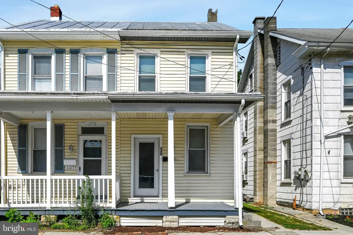 129 N Railroad St, Annville, PA 17003 - #1