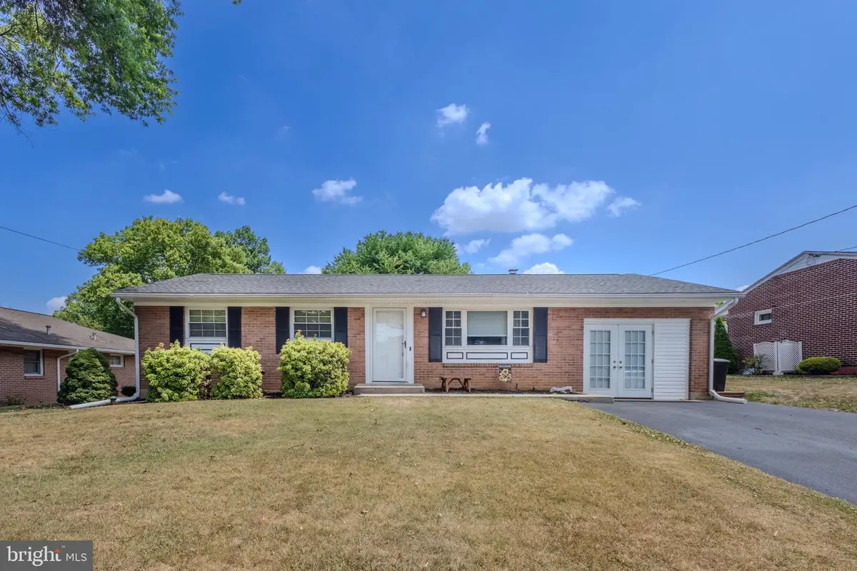 272 S 23rd St, Lebanon, PA 17042 - #1