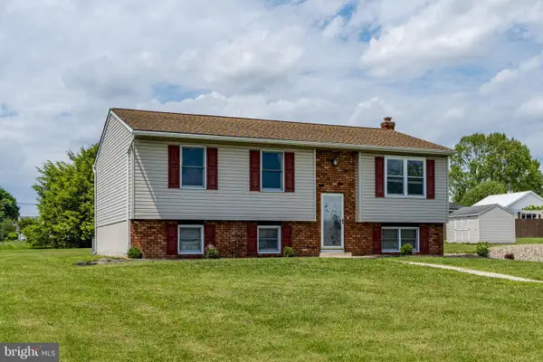 221 W Hamilton Ave, MYERSTOWN, PA 17067