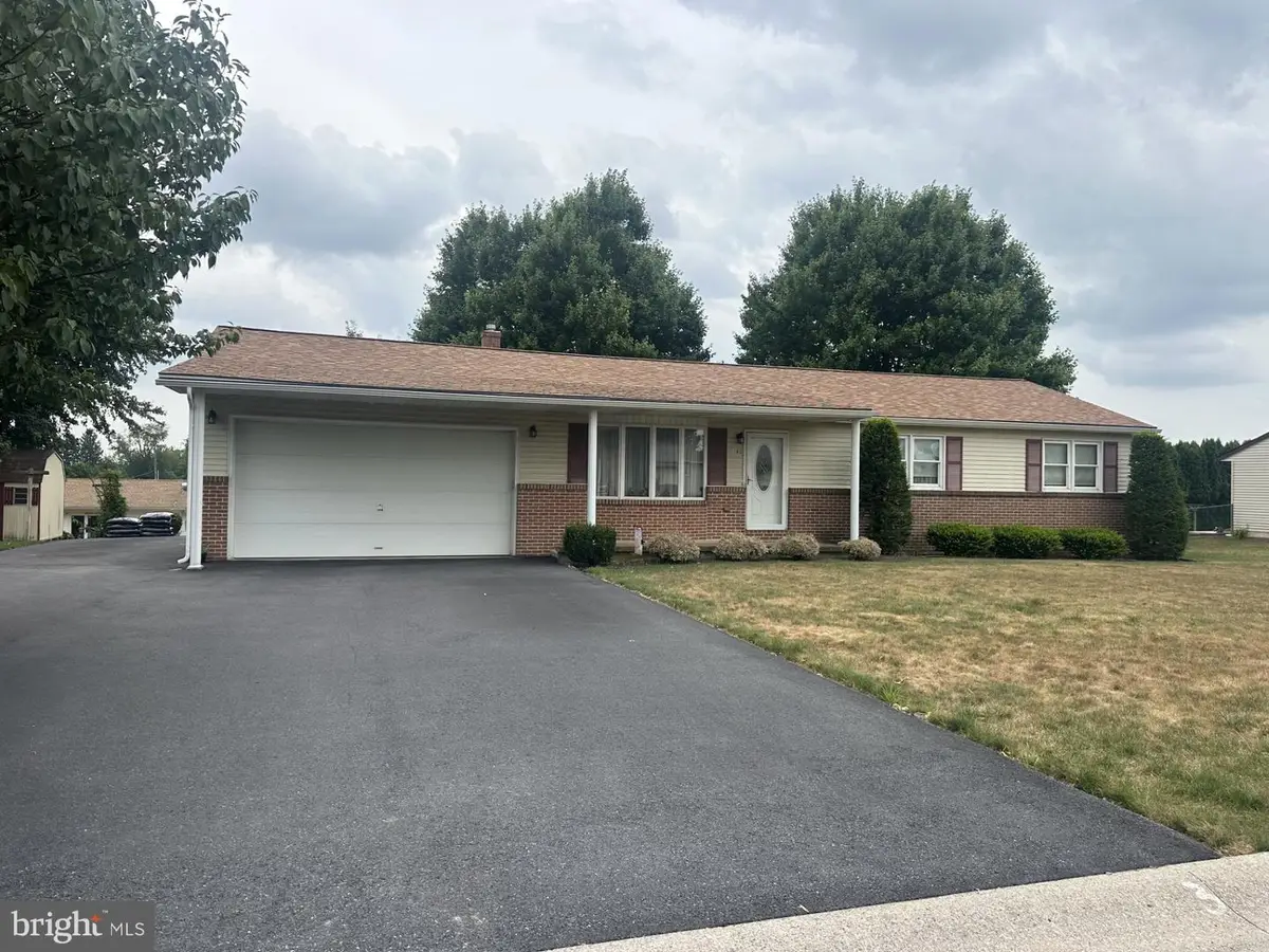 812 Sycamore Ln, Lebanon, PA 17046 - #1