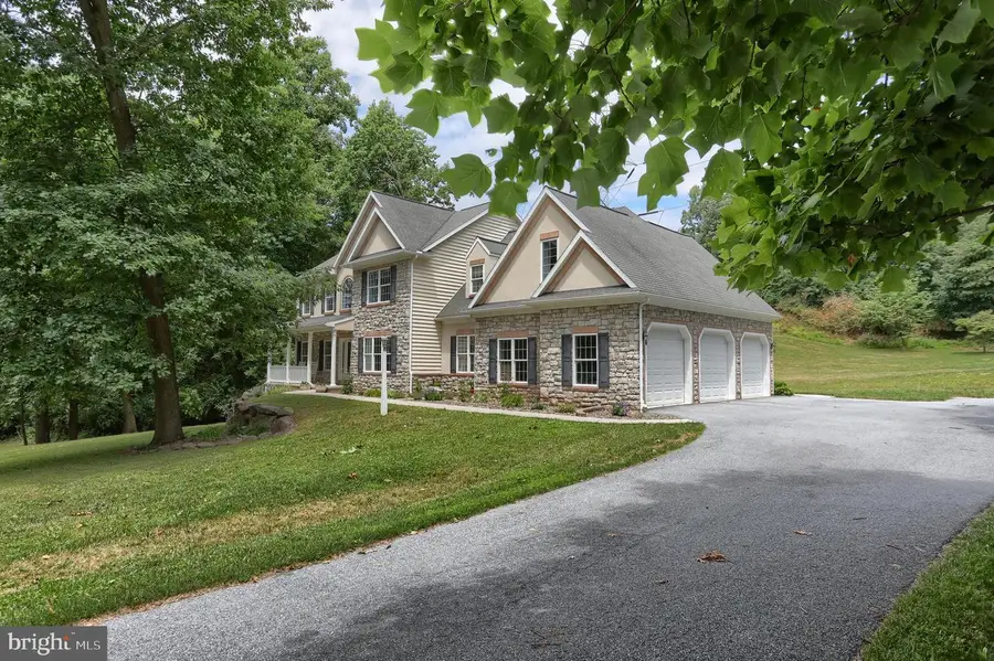 304 Iron Valley Dr, Lebanon, PA 17042 - #2