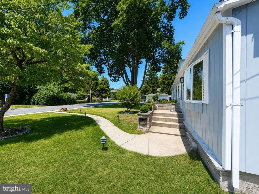 402 Noble St, Lebanon, PA 17042 - #3