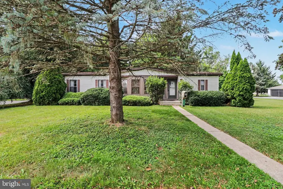 2015 E Pennsylvania Ave, Lebanon, PA 17042 - #2