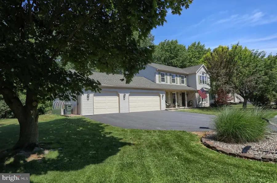 15 Oak Knoll Cir, Lebanon, PA 17042 - #3