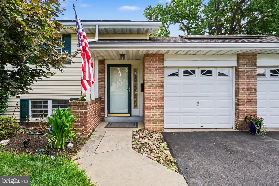 2 Sycamore Ln, Palmyra, PA 17078 - #3