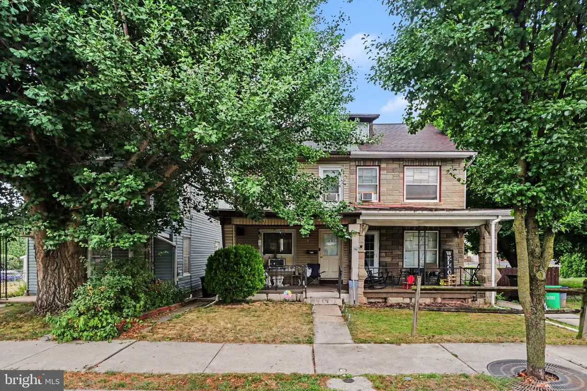 523 E Walnut St, Lebanon, PA 17042 - #1
