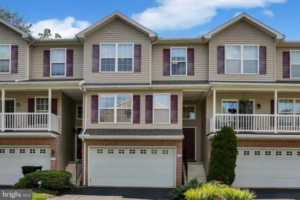 55 Parkside Dr, LEBANON, PA 17042
