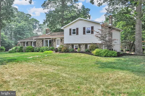 2 Shady Ln, MYERSTOWN, PA 17067