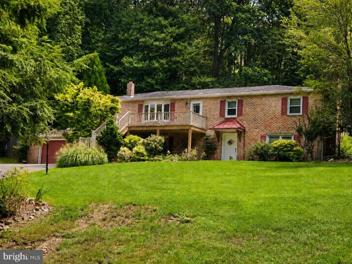 654 Woodlawn Dr, Lebanon, PA 17042 - #1