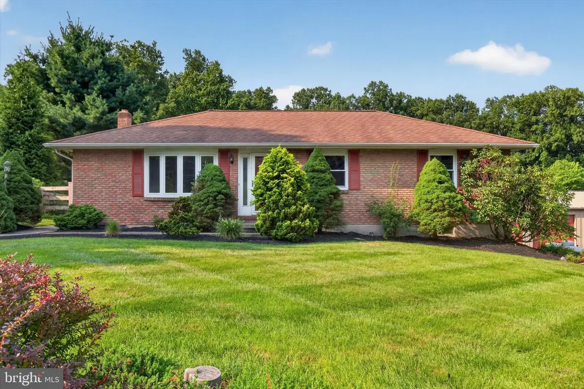 239 Lawn Rd, Palmyra, PA 17078 - #1