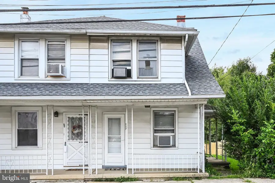 117 W Main St, Newmanstown, PA 17073 - #2