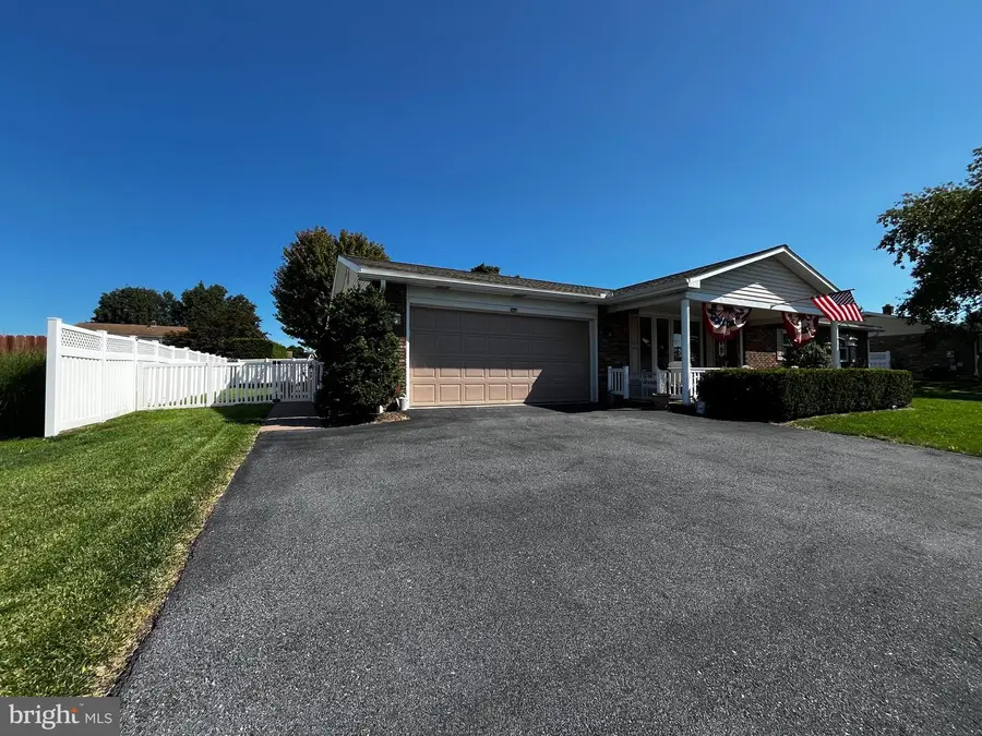 931 Oak Ln, Lebanon, PA 17046 - #2