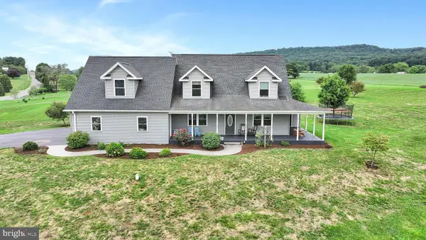 1393 Mountain Dr, FREDERICKSBURG, PA 17026