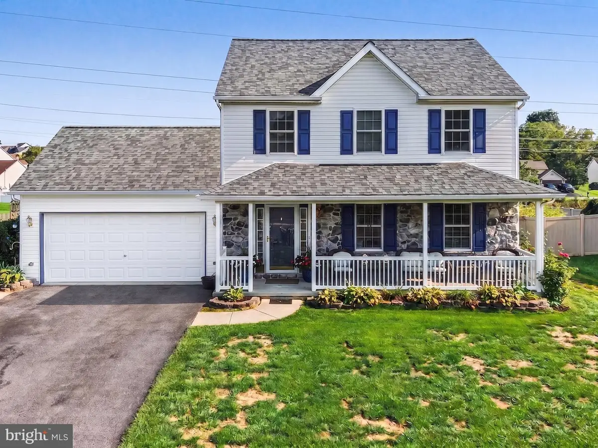 1144 Hunters Chase Ln, Lebanon, PA 17046 - #1