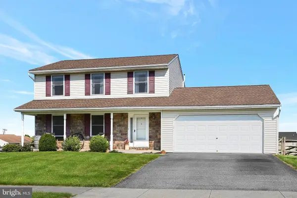 2 Eagle View Dr, NEWMANSTOWN, PA 17073