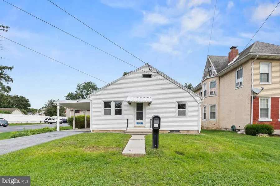 1127 E Lehman St, Lebanon, PA 17046 - #2