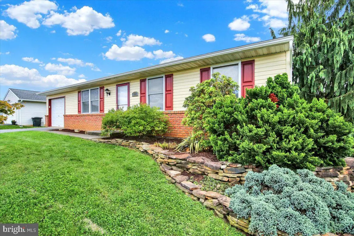 124 Treeline Dr, Newmanstown, PA 17073 - #1
