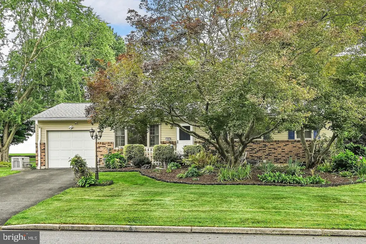 20 Clearview Dr, Lebanon, PA 17042 - #1