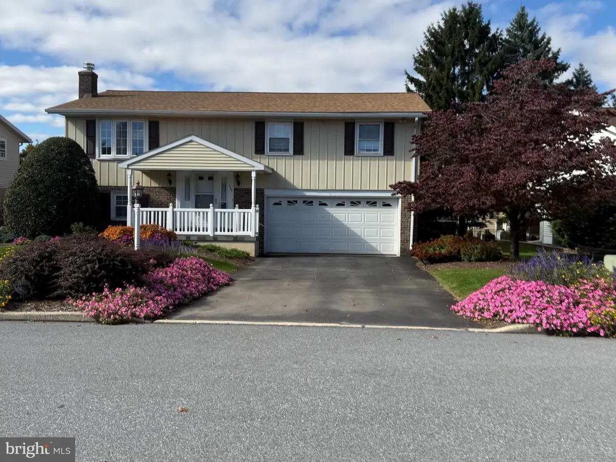745 Suzanne Dr, Lebanon, PA 17046 - #1