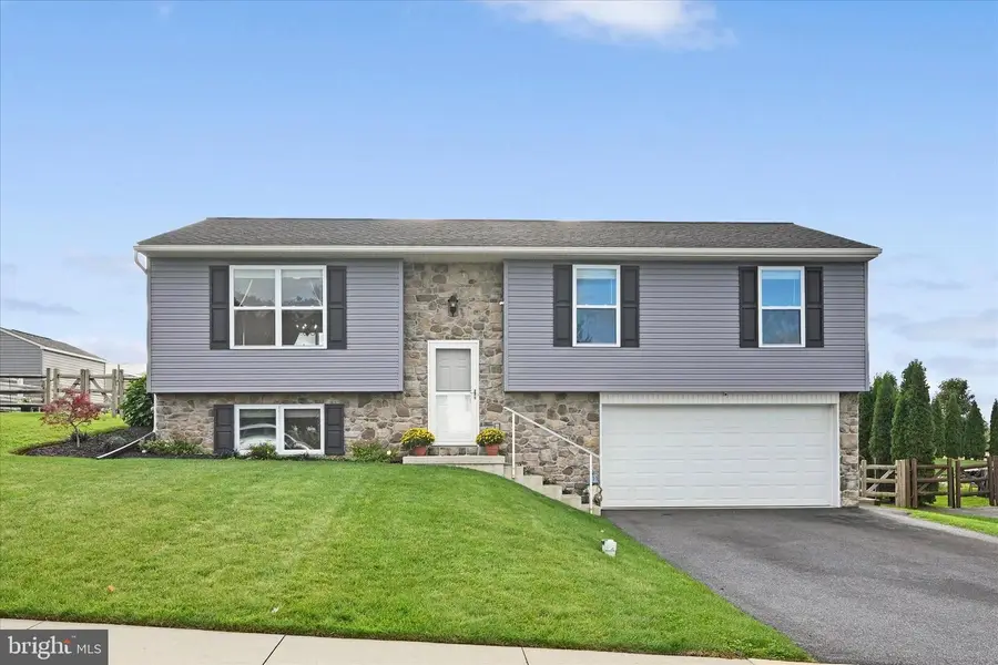 103 Sweetwater Ln, Newmanstown, PA 17073 - #2