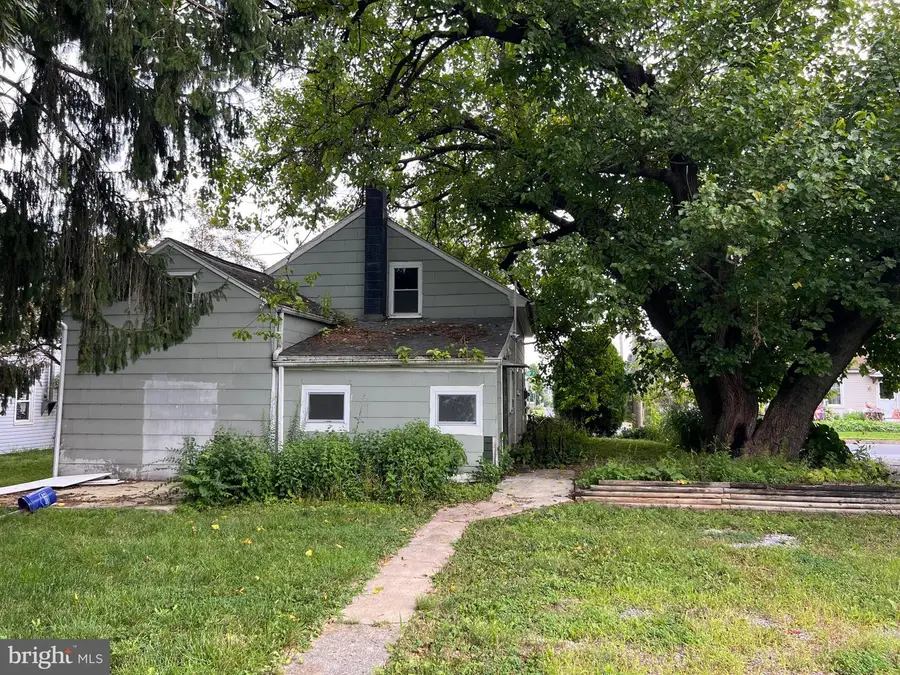 147 S Cherry St, Annville, PA 17003 - #2