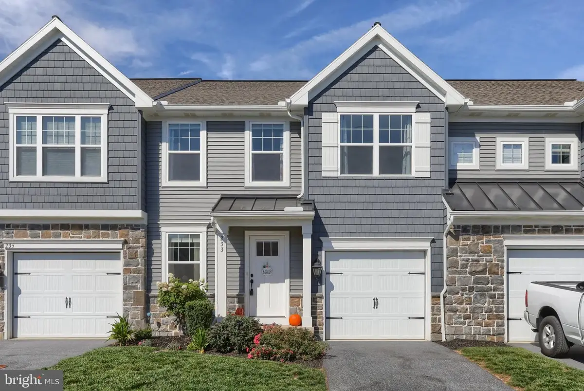 233 Highland Ct, Annville, PA 17003 - #1