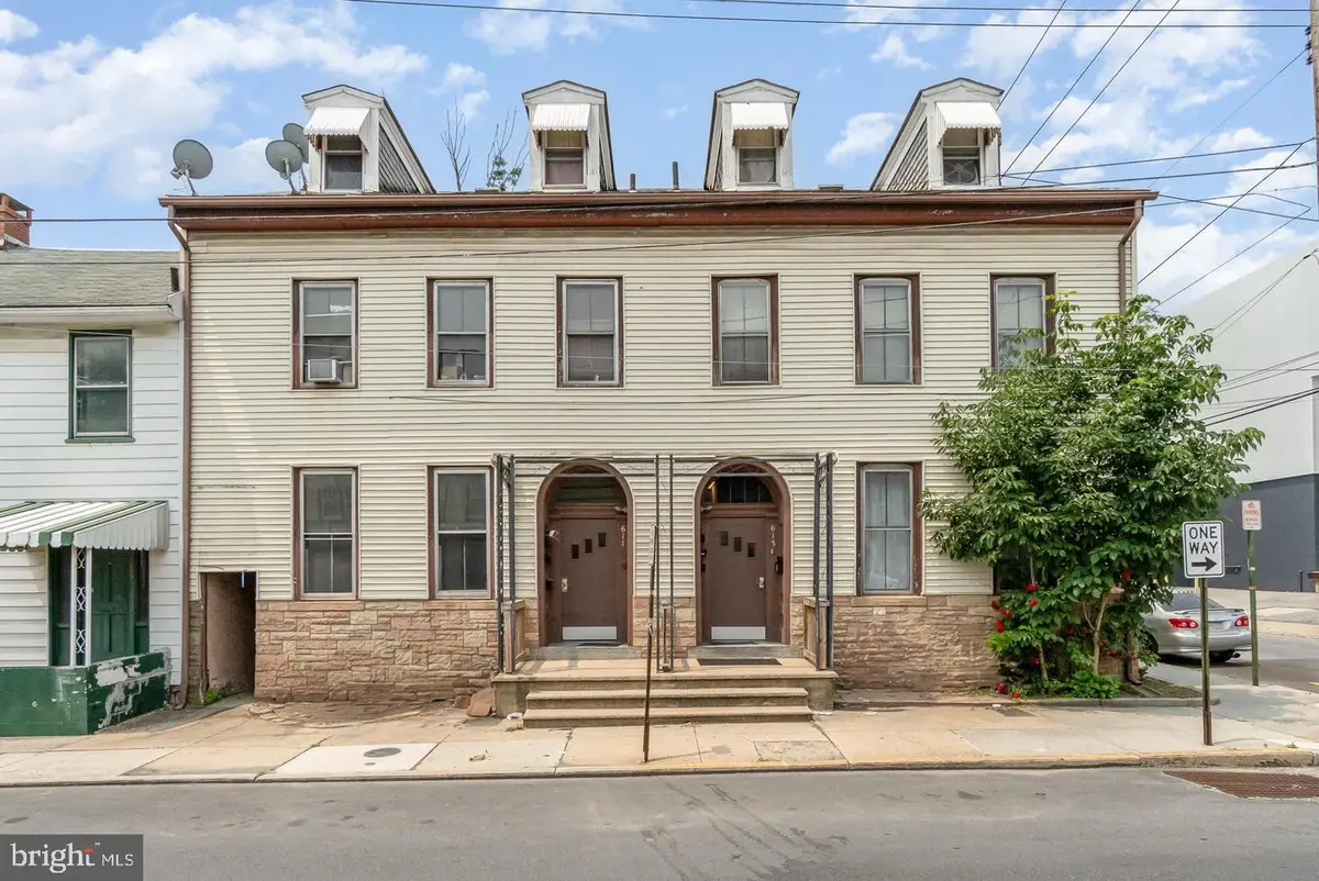 613 N 9th St, Lebanon, PA 17046 - #1