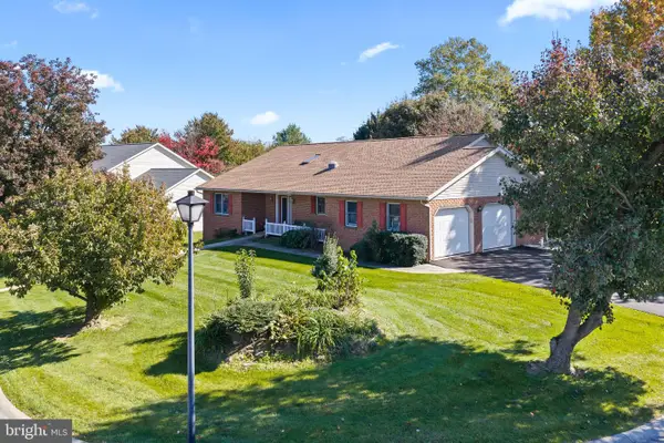 654 Richfield Dr, LEBANON, PA 17042