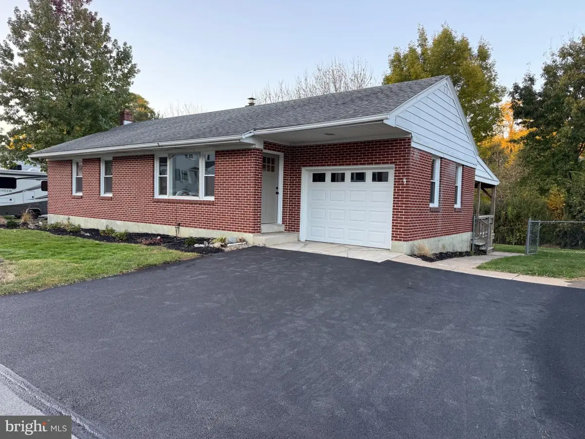 116 Hillside St, Lebanon, PA 17042 - #1