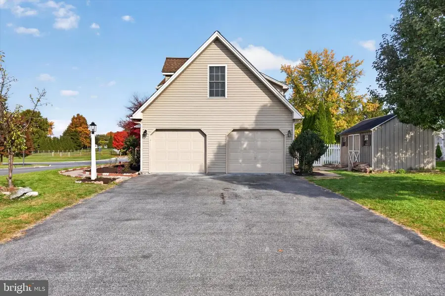418 Springbrook Dr, Palmyra, PA 17078 - #3