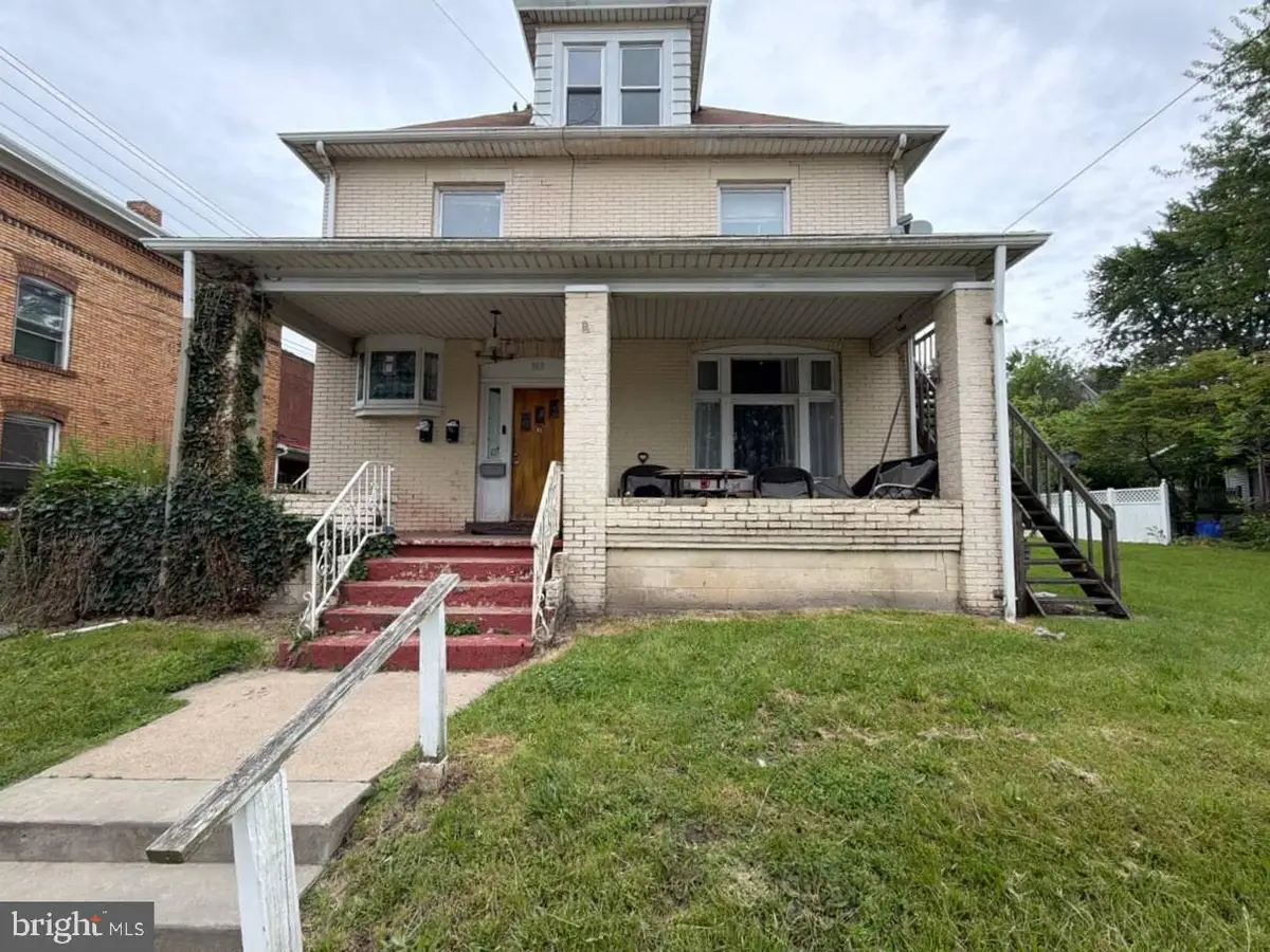 309 Phillips St, New Castle, PA 16101 - #1