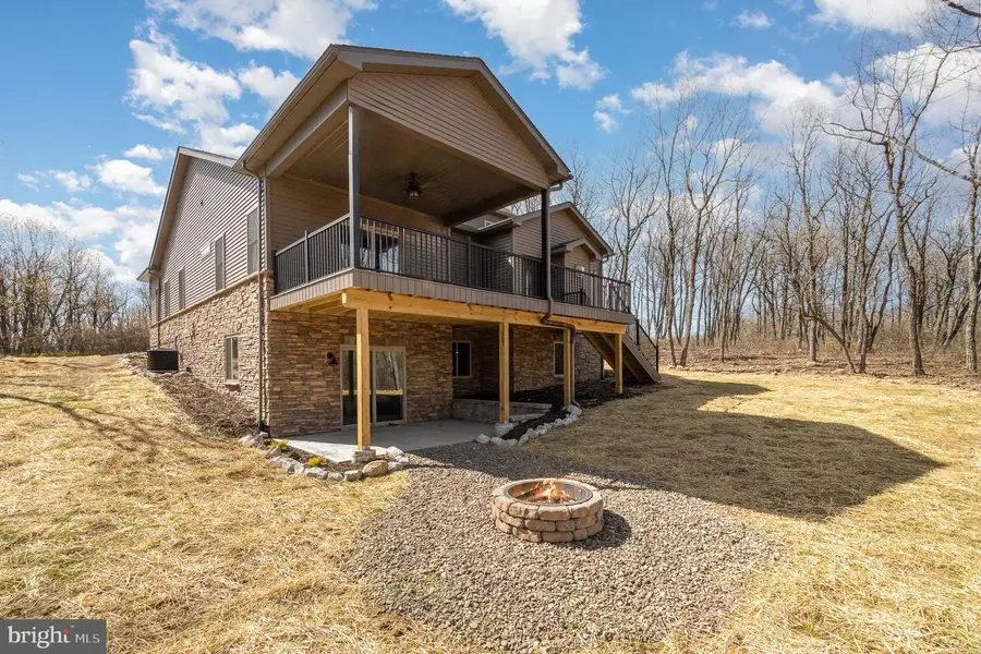 107 S Honeysuckle Dr, Hazle Township, PA 18202 - Image #3