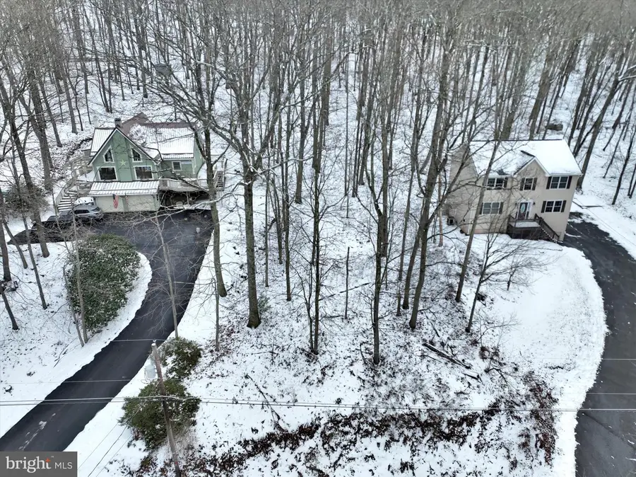 237 Avalanche Ln, Drums, PA 18222 - Image #2