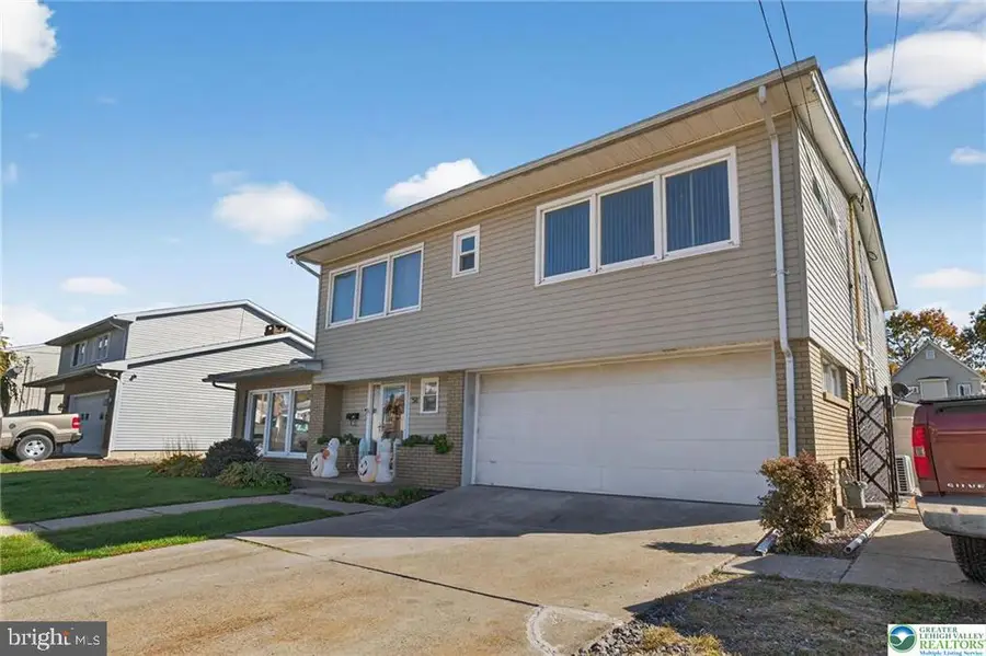 58 E Lafayette Pl, Wilkes Barre, PA 18702 - Image #3