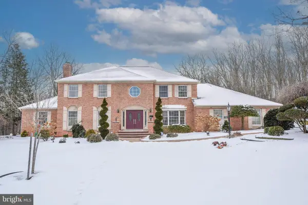 911 Seybert St, HAZLETON, PA 18201