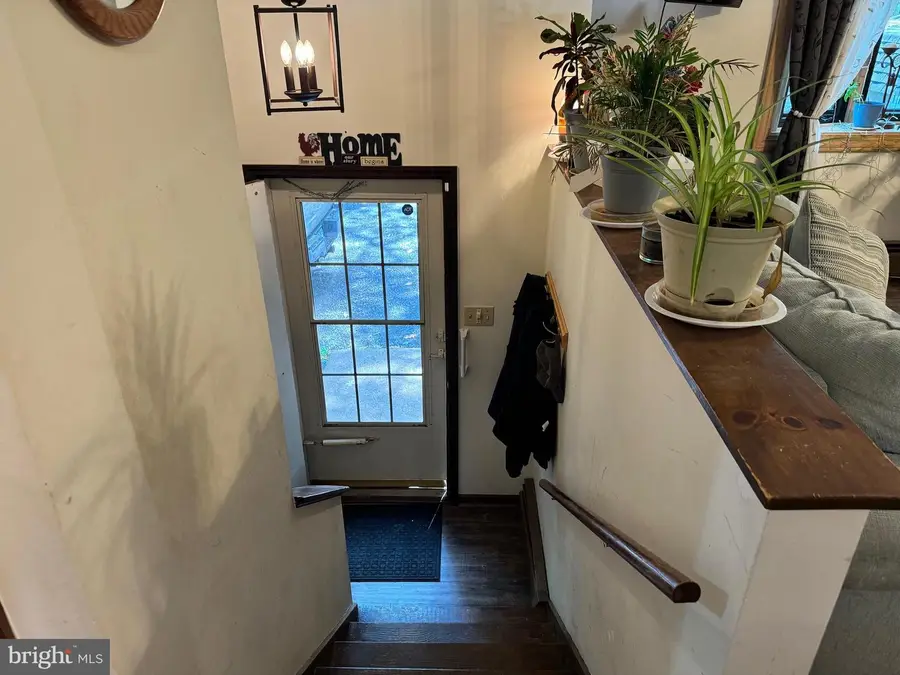 8044 Promontory Dr, White Haven, PA 18661 - #2